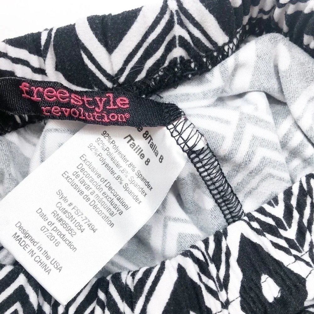 Freestyle Revolution girls heart print leggings